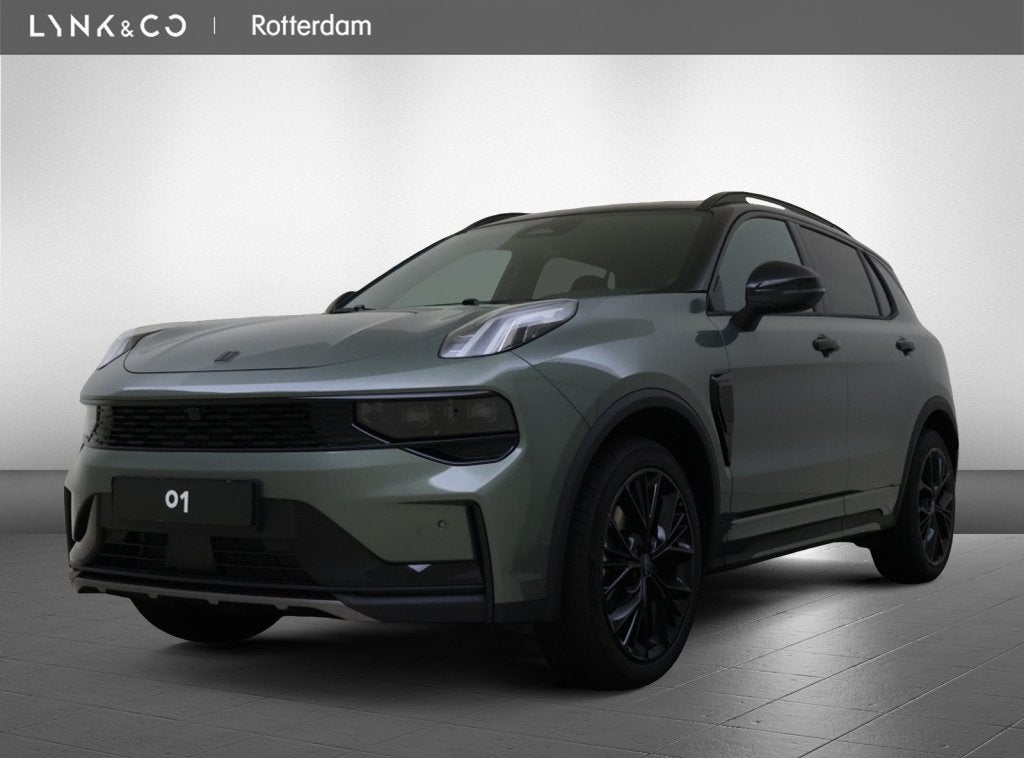 Lynk & Co 01 | MORE | SNEL LEVERBAAR | Panoramadak | 360 c, Auto's, Automaat, 1800 kg, Zwart, 4 cilinders
