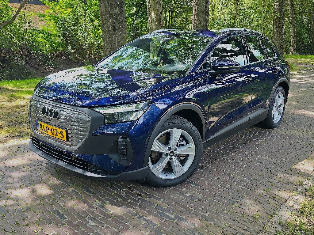 Audi Q4 40 e-tron Navarra Blue | 2023 | SOH 95% | Garantie, Auto's, Automaat, Blauw, Q4 e-tron, 204 pk