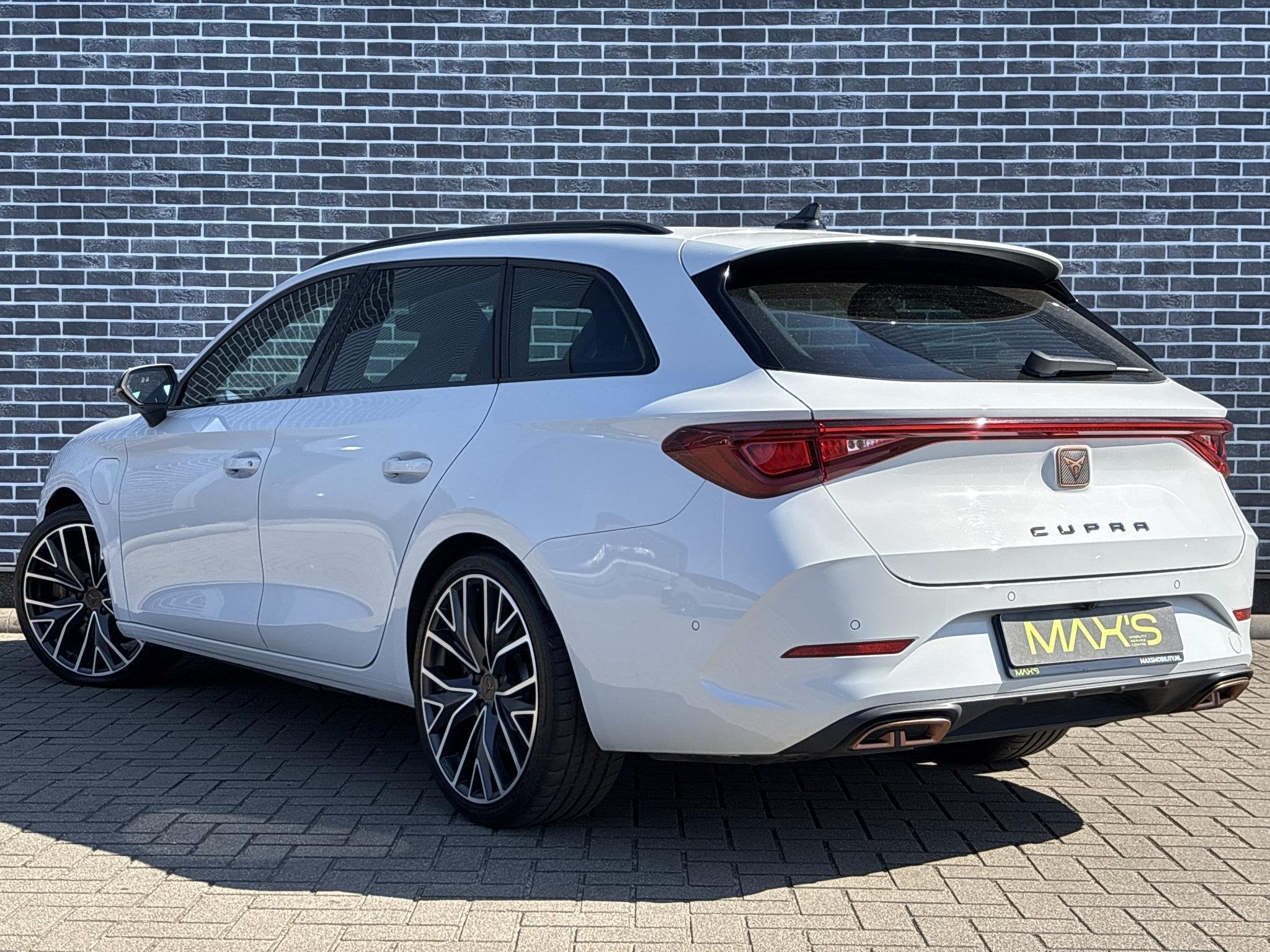 Cupra León