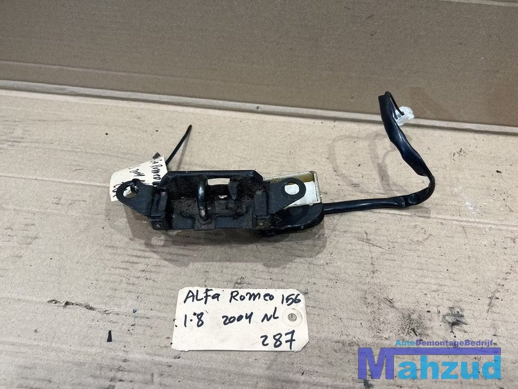ALFA ROMEO 156 Sedan achterklep slot houder 1997-2005, Gebruikt, Dpofca@stellantis.com, Stellantis Europe S.p.A., Ophalen of Verzenden
