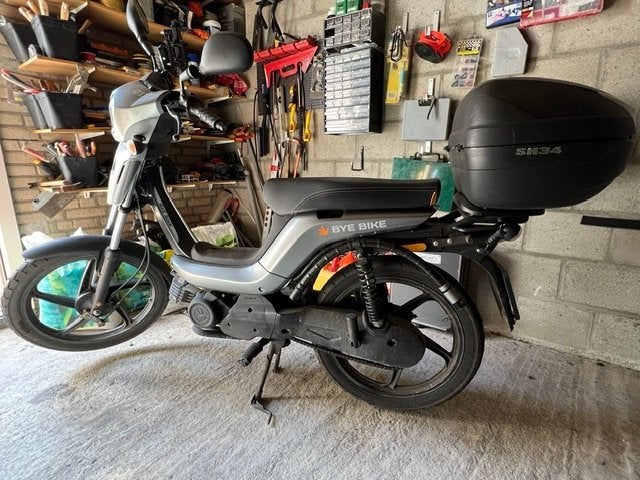 Bye Bike One+ bromfiets 45 km/u – 2017, Gebruikt, Benzine, Ophalen, Overige merken