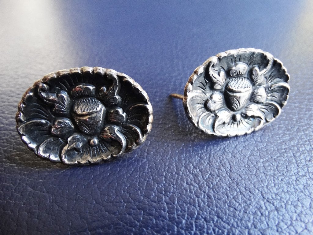 Set ovaal zilveren djokja kaasduimen met lotusbloem, Verzenden