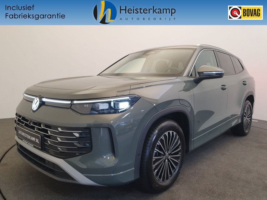 Volkswagen Tayron 1.5 eHybrid DSG/AUT 204pk Elegance Wegklap, Auto's, Volkswagen, 12 maanden, Zwart, 4 cilinders, Leder en Stof