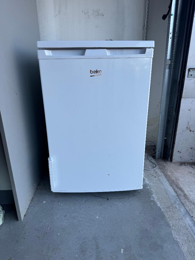Koelkast met vriezer, Witgoed en Apparatuur, Koelkasten en IJskasten, Ophalen, Minder dan 85 cm, 100 tot 150 liter, Zo goed als nieuw
