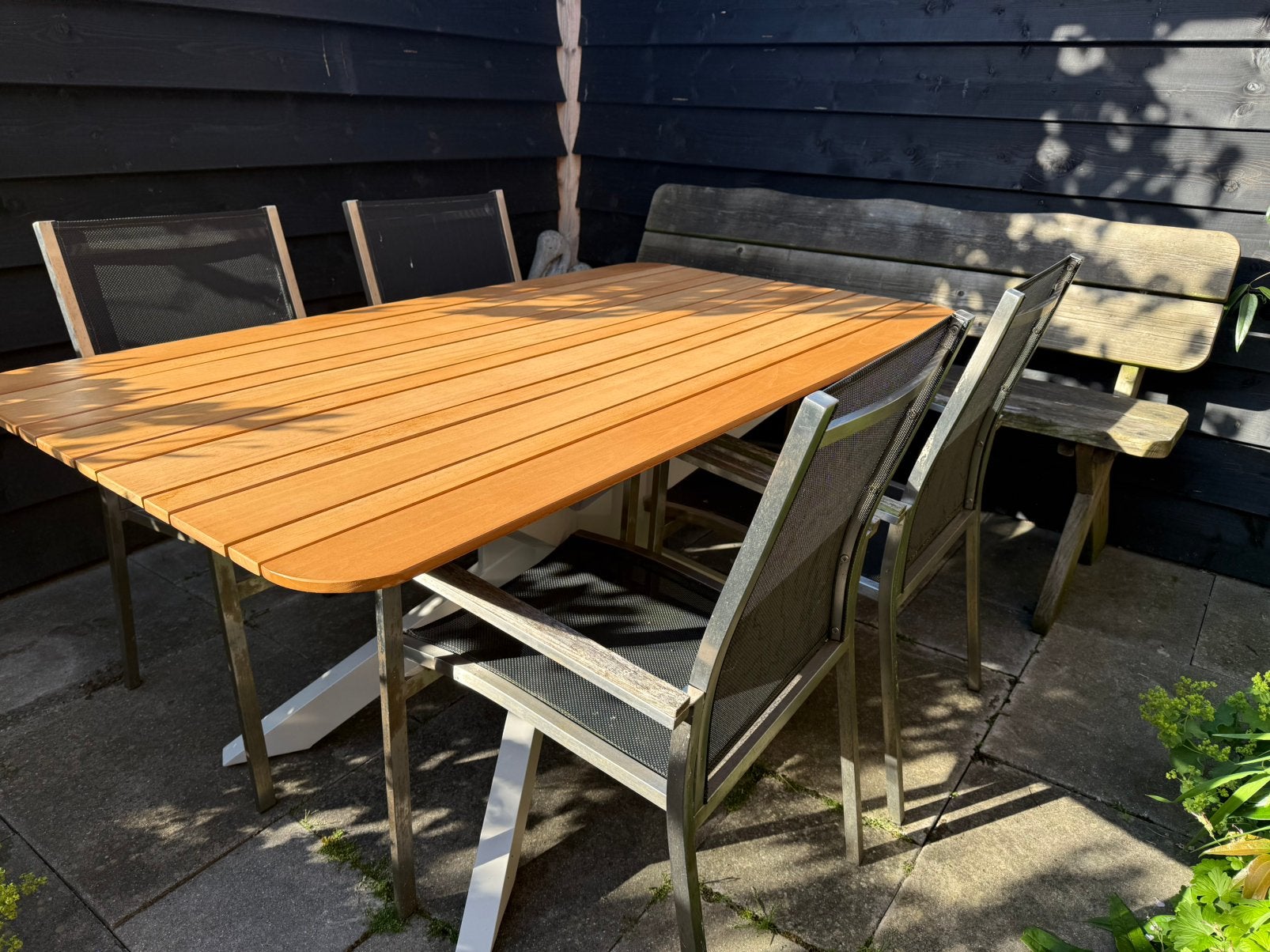 Tuintafel / eettafel  met metalen onderstel - 75x160x90 cm, Tuin en Terras, Ophalen, Gebruikt, Rechthoekig, Hout