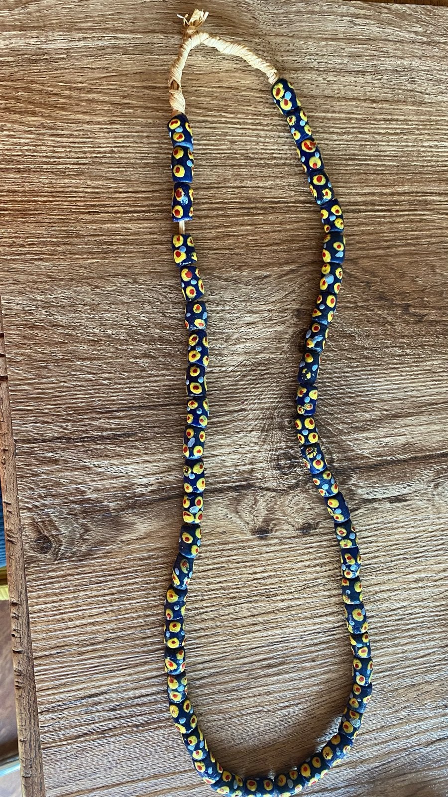 Unieke Afrikaanse kralenketting - Handgemaakt, Ophalen of Verzenden, Zo goed als nieuw, Blauw, Overige materialen