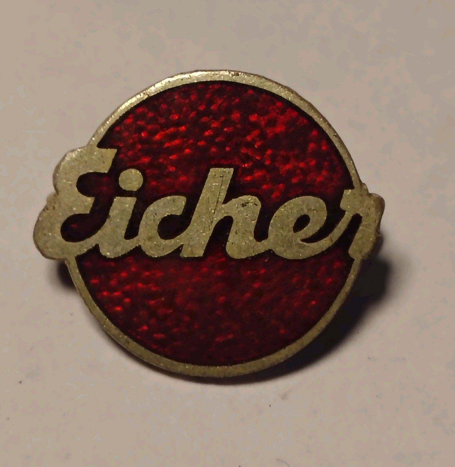 Eicher Emaille Speldje Broche, Verzamelen, Ophalen of Verzenden, Gebruikt, Overige onderwerpen