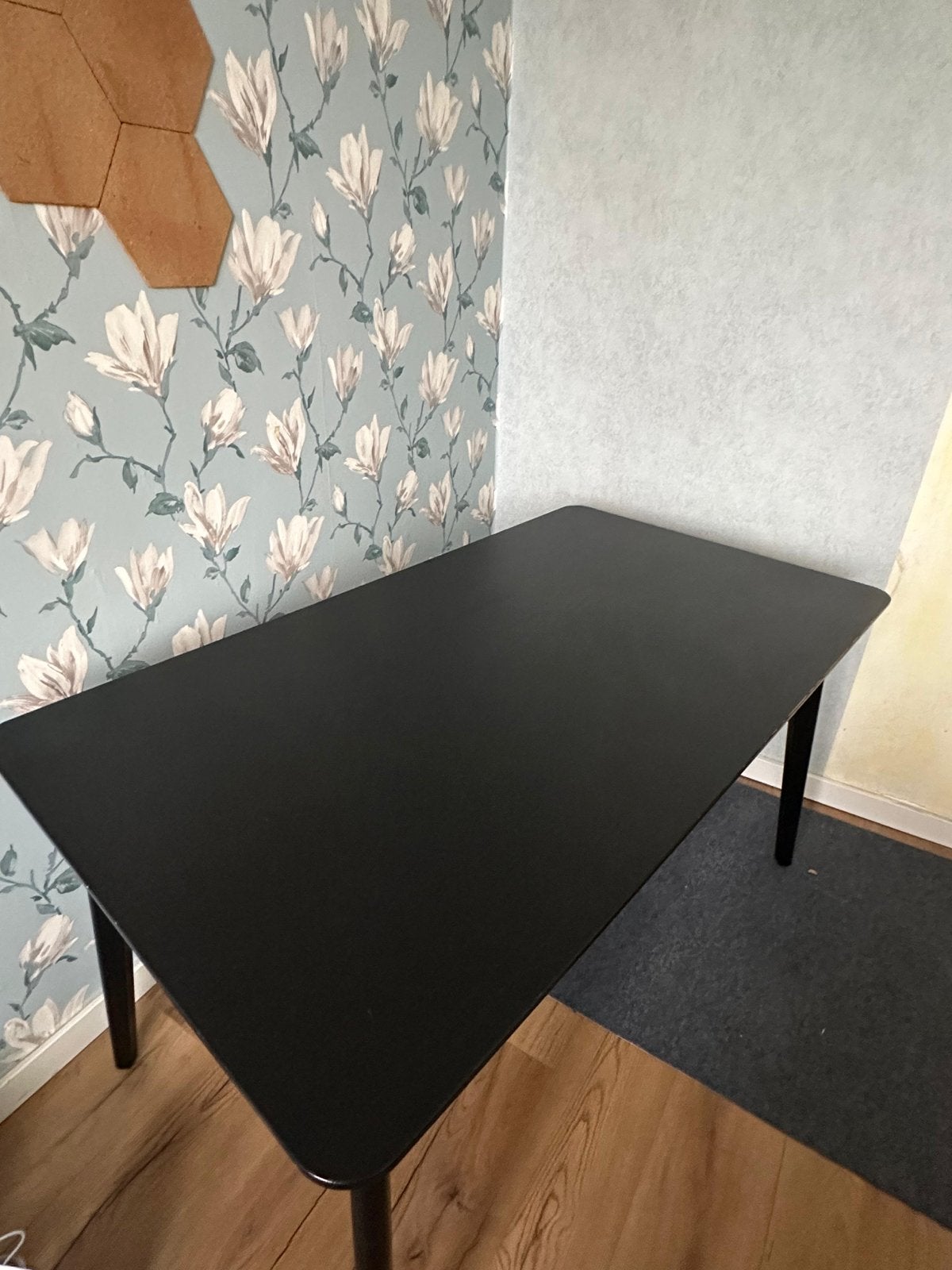 IKEA LISABO tafel met lichte beschadiging, Huis en Inrichting, Ophalen, Gebruikt, 100 tot 150 cm, 50 tot 100 cm