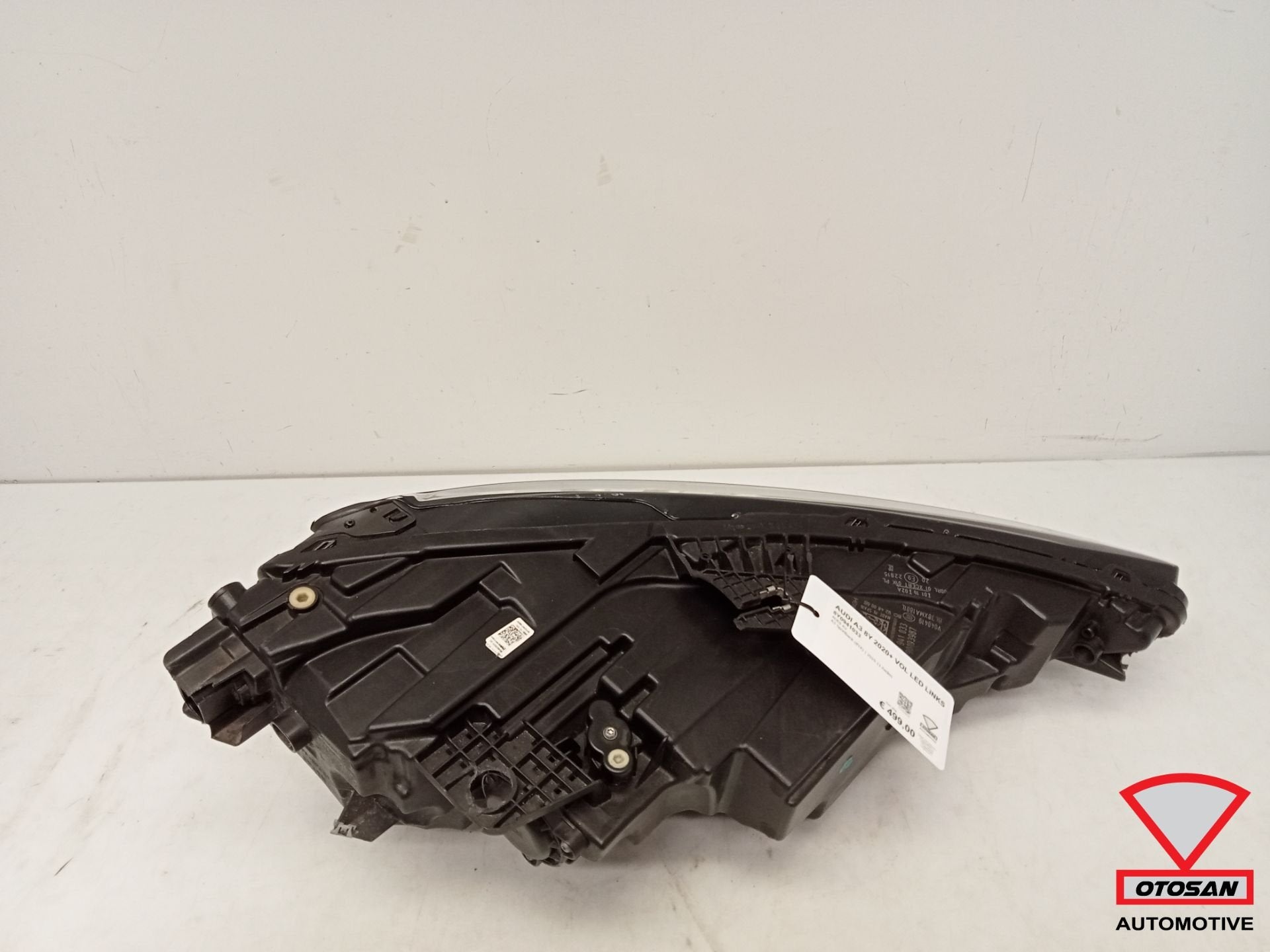 Audi A3 8Y 2020+ Vol LED Koplamp Links 8Y0941033, Gebruikt, AUDI AG, Auto-Union-Strasse 1
85045  Ingolstadt, DE, Kundenbetreuung@audi.de