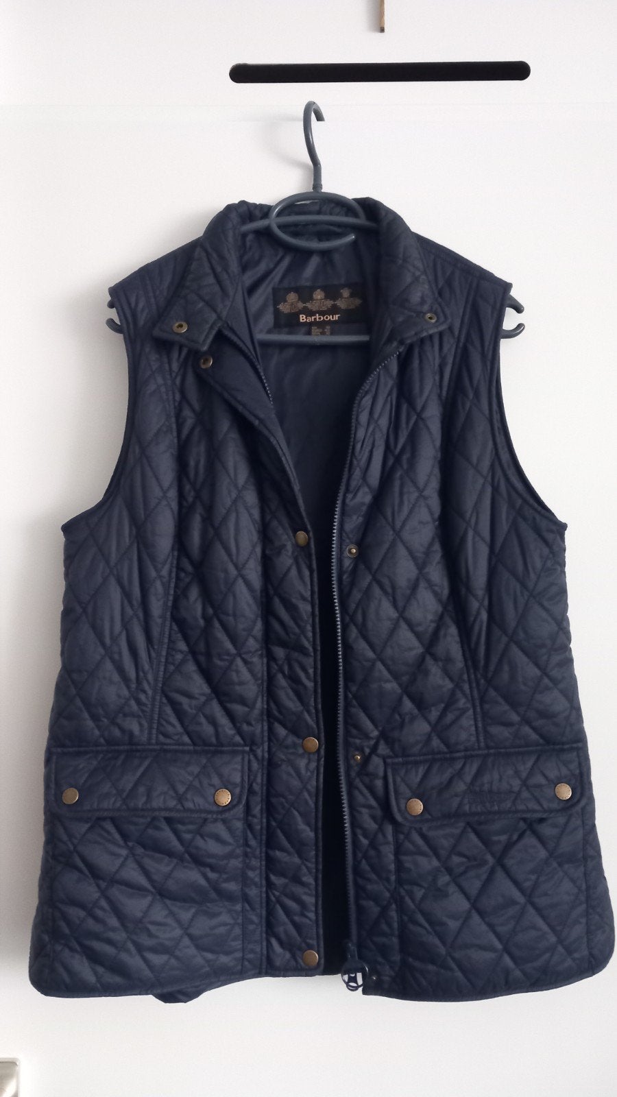 Barbour gewatteerde bodywarmer, maat 42, zo goed als nieuw, Kleding | Dames, Bodywarmers, Ophalen, Barbour, Zwart, Maat 42/44 (L)