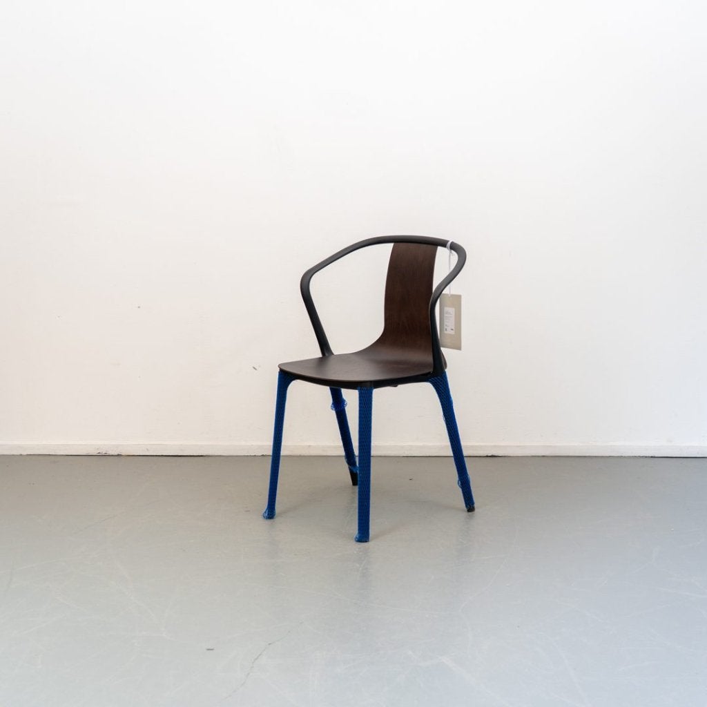 Vitra Belleville Armchair Stoel Donker Hout, Huis en Inrichting, Stoelen, Niet ingevuld, Nieuw, Niet ingevuld, Niet ingevuld