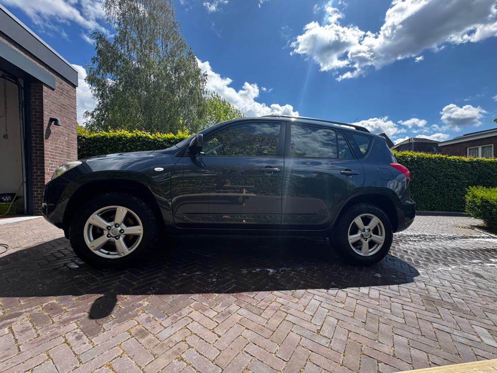 Toyota Rav4 2.0 16V Vvt-i 2007 Grijs, Auto's, Toyota, 1998 cc, Stof, 1440 kg, Zwart
