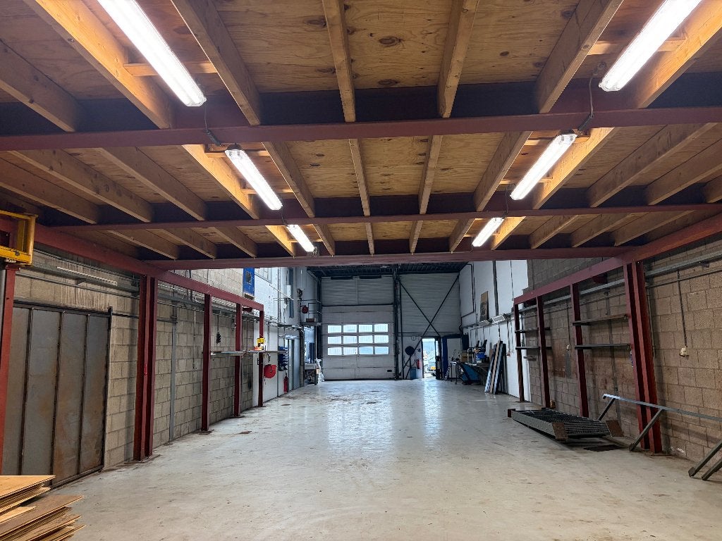 VERDIEPINGSVLOER 64M2 3000kg/m2, overspanning 8m, Ophalen, Zo goed als nieuw