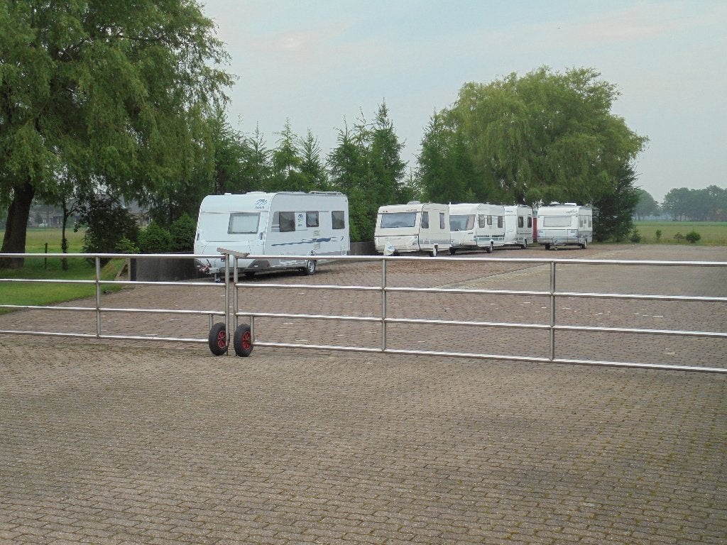 caravanstalling, Caravans en Kamperen, Caravanstallingen