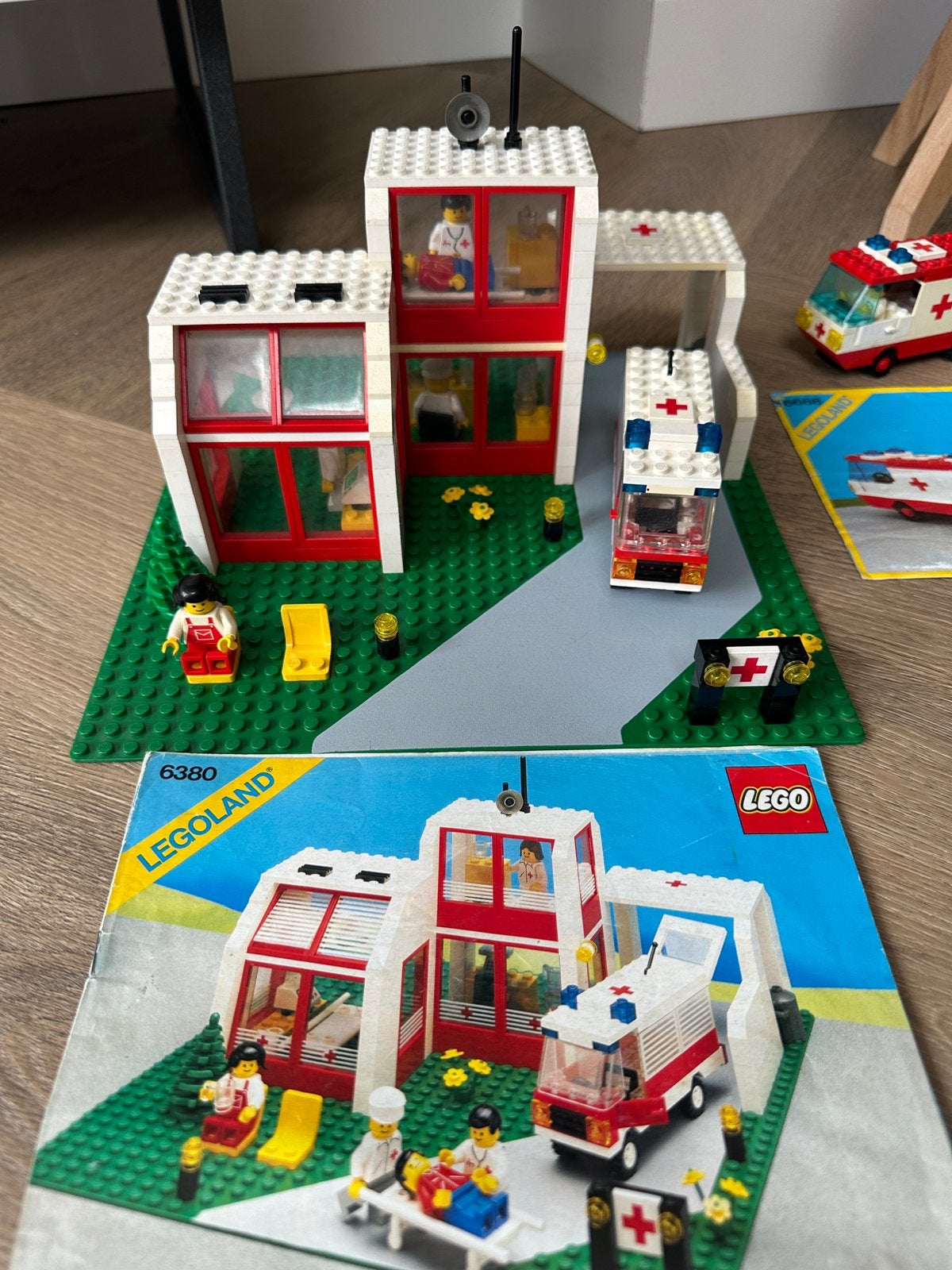 Lego Ziekhuis thema jaren 80 (6380, 6523, 6680, 6688, Gebruikt, Verzenden, Lego, LEGOLAND