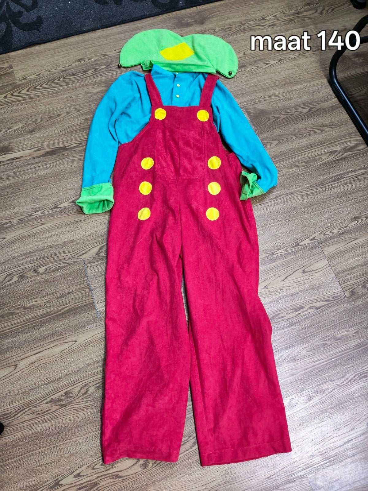 Leuk rood met blauw kostuum, maat 140, Kinderen en Baby's, Ophalen of Verzenden, Gebruikt, 134 t/m 140, Jongen of Meisje