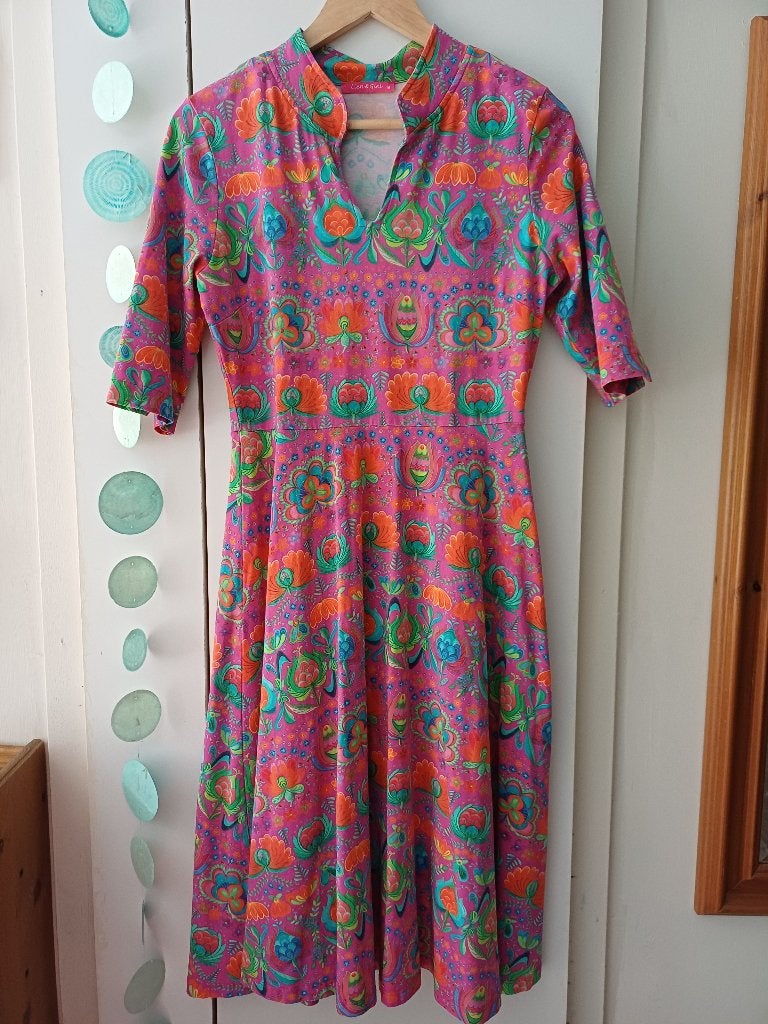 Mooie jurk van Lien en Giel Bangkok, maat M, Kleding | Dames, Maat 38/40 (M), Ophalen of Verzenden, Zo goed als nieuw, Roze