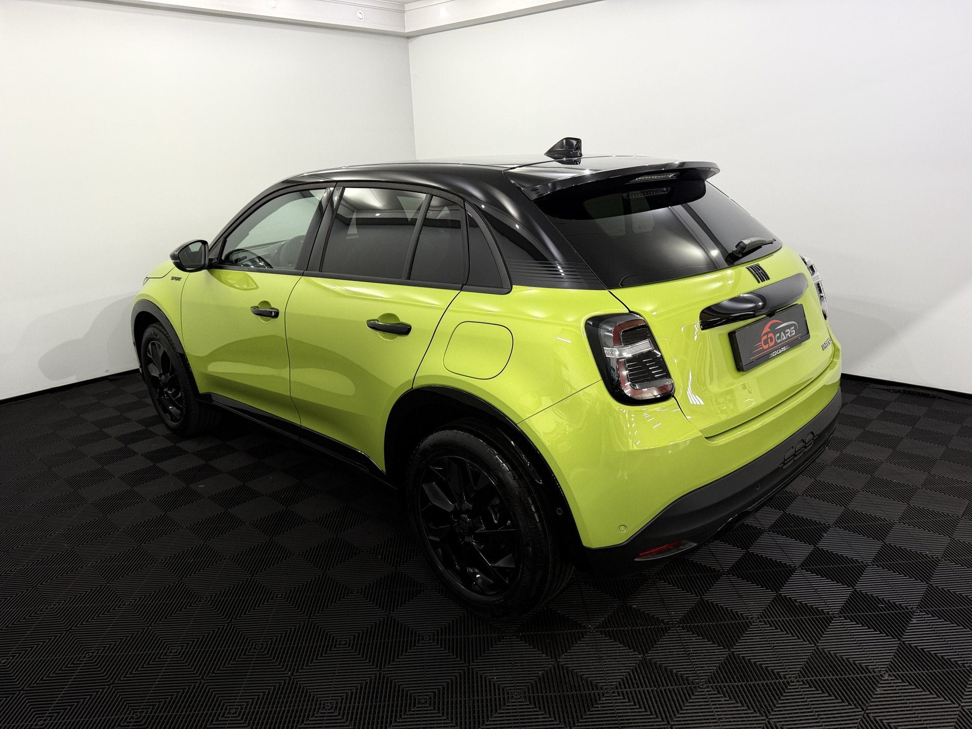 Fiat 600 1.2 Hybrid Sport 145PK Camera, Apple carplay, Rijst, Gebruikt, 1199 cc, Leder en Stof, Bedrijf