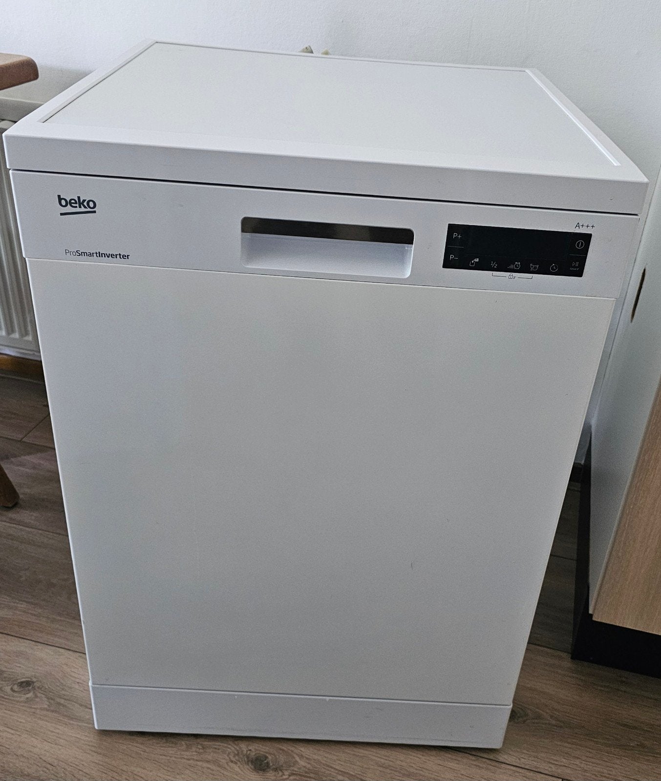 vaatwasmachine Beko, Ophalen, Zo goed als nieuw, 85 tot 90 cm