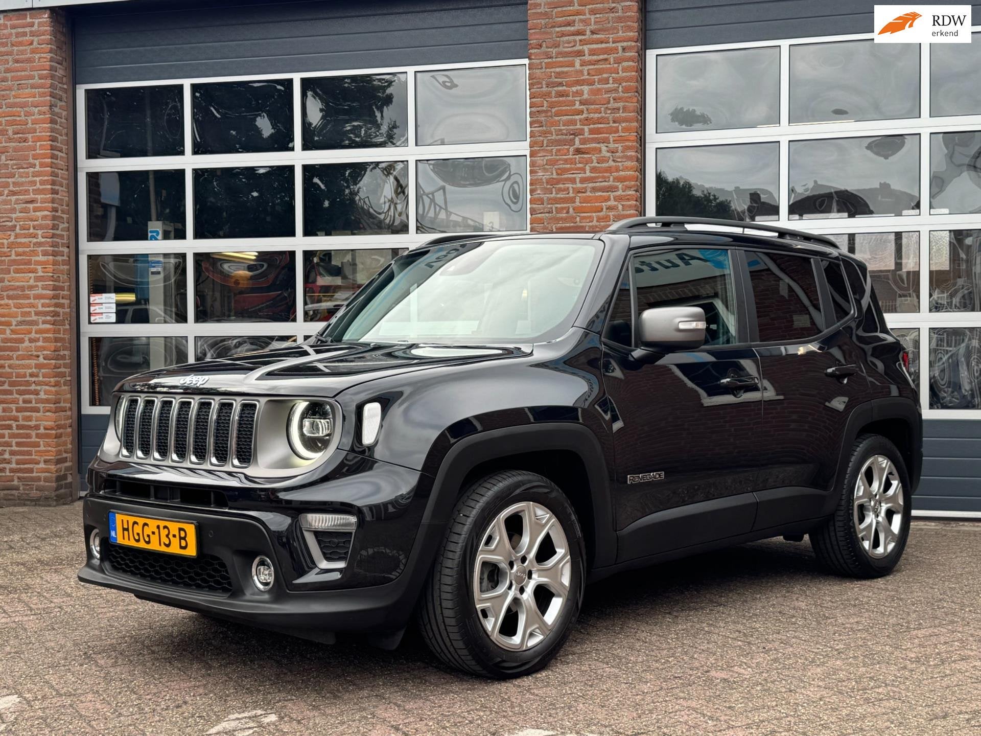 Jeep Renegade 1.0T Limited, Navi, Pano dak, Adapt cruise, 18, Auto's, Voorwielaandrijving, Stof, Zwart, Zwart