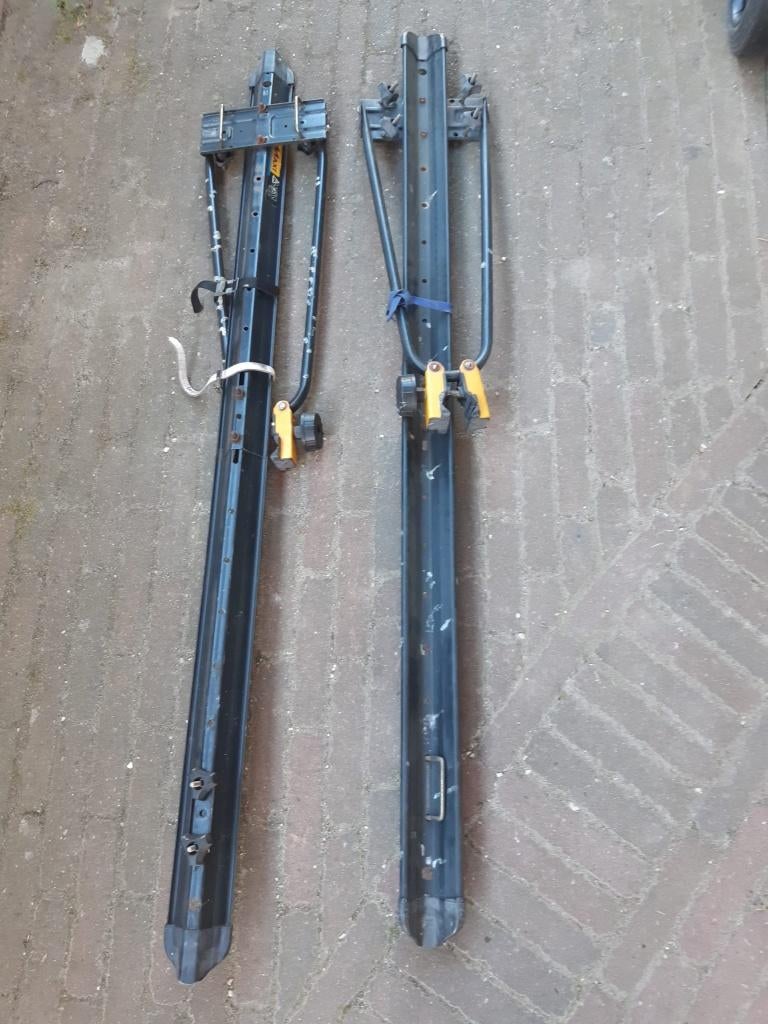 Fietsendragers voor op het autodak., Ophalen, Gebruikt