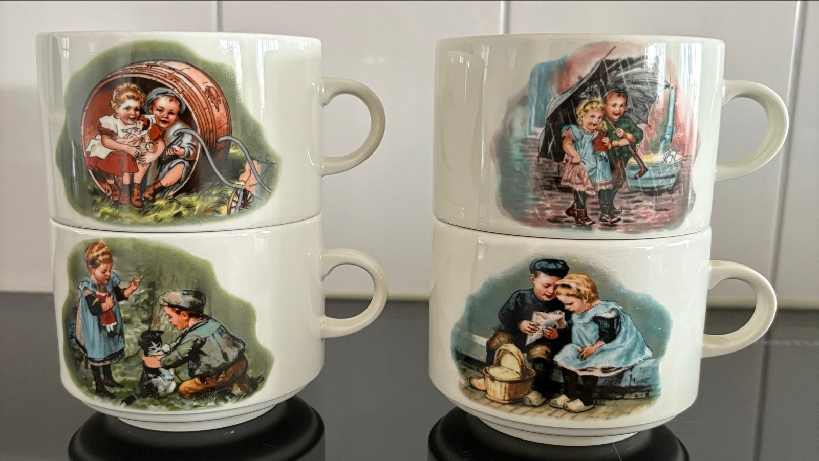 Set van 4 villeroy&boch soep kommen Ot en Sien, Huis en Inrichting, Keuken | Servies, Keramiek, Villeroy & Boch, Vintage, Zo goed als nieuw