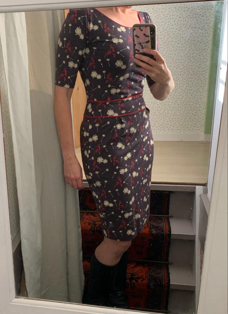 Pencildress 4funkyflavours, Ophalen of Verzenden, Zo goed als nieuw, Maat 36 (S), Grijs