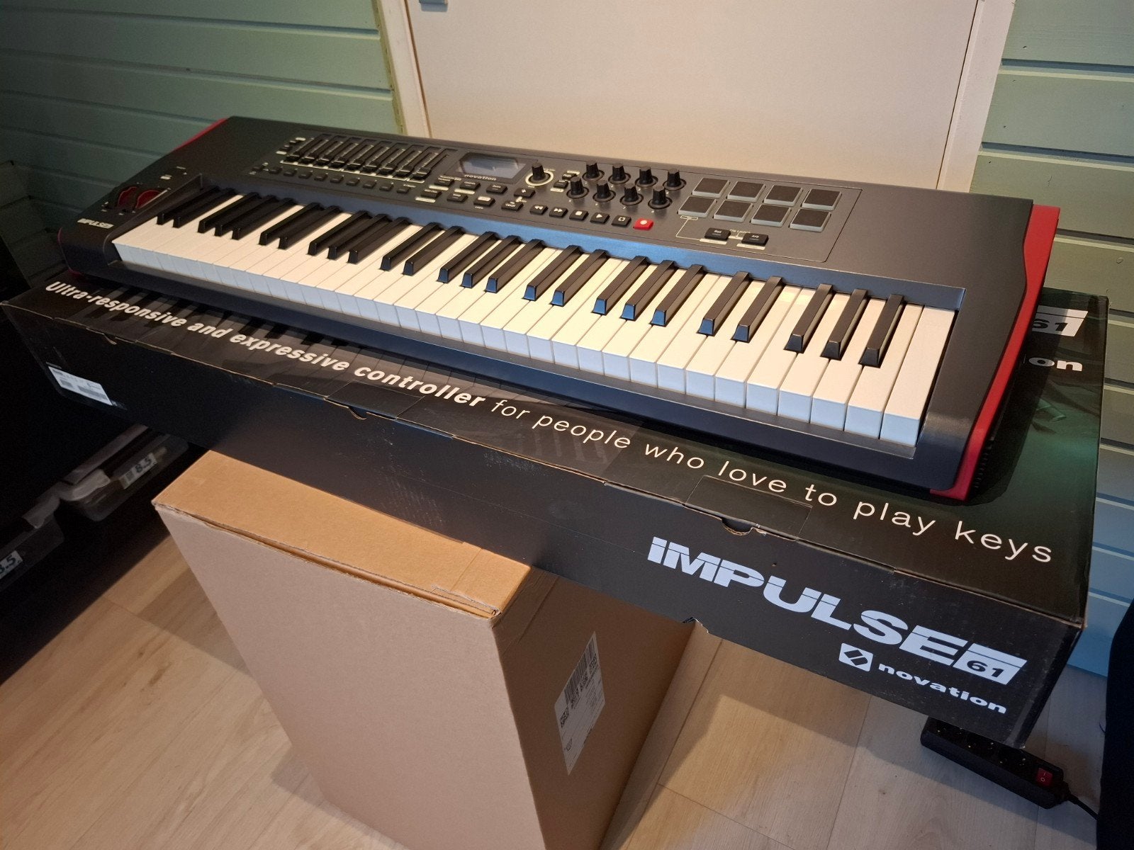 Novation Impulse 61 MIDI Keyboard + doos, Muziek en Instrumenten, Ophalen of Verzenden, Zo goed als nieuw