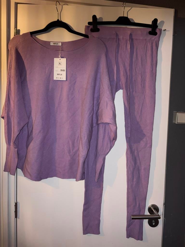 Prachtig Lila huispak onesize nieuw, Kleding | Dames, Ophalen of Verzenden, Nieuw, Maat 38/40 (M), Paars