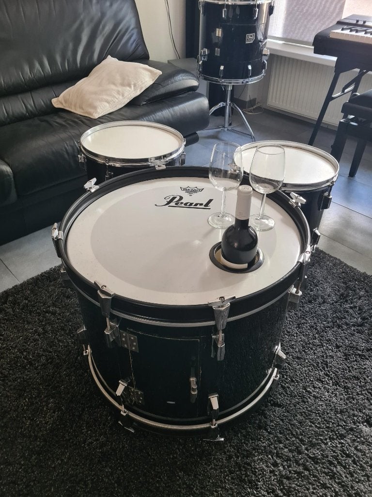 Salontafel gemaakt van kick drum en 2 toms met wijnkoeler, Ophalen, Overige materialen, Gebruikt, 50 tot 100 cm