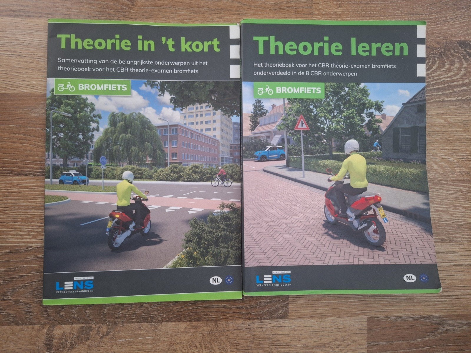 CBR Bromfiets Theorieboeken: Leren en in 't kort, Ophalen of Verzenden, Zo goed als nieuw, Overige niveaus, LENS