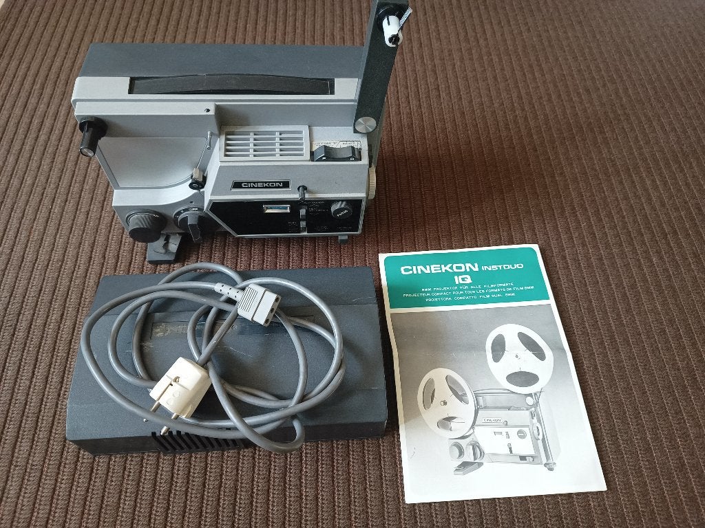 Cinekon Instduo IQ - Filmprojector - Alle soorten 8 mm, Verzamelen, Fotografica en Filmapparatuur, Ophalen of Verzenden, 1980 tot heden