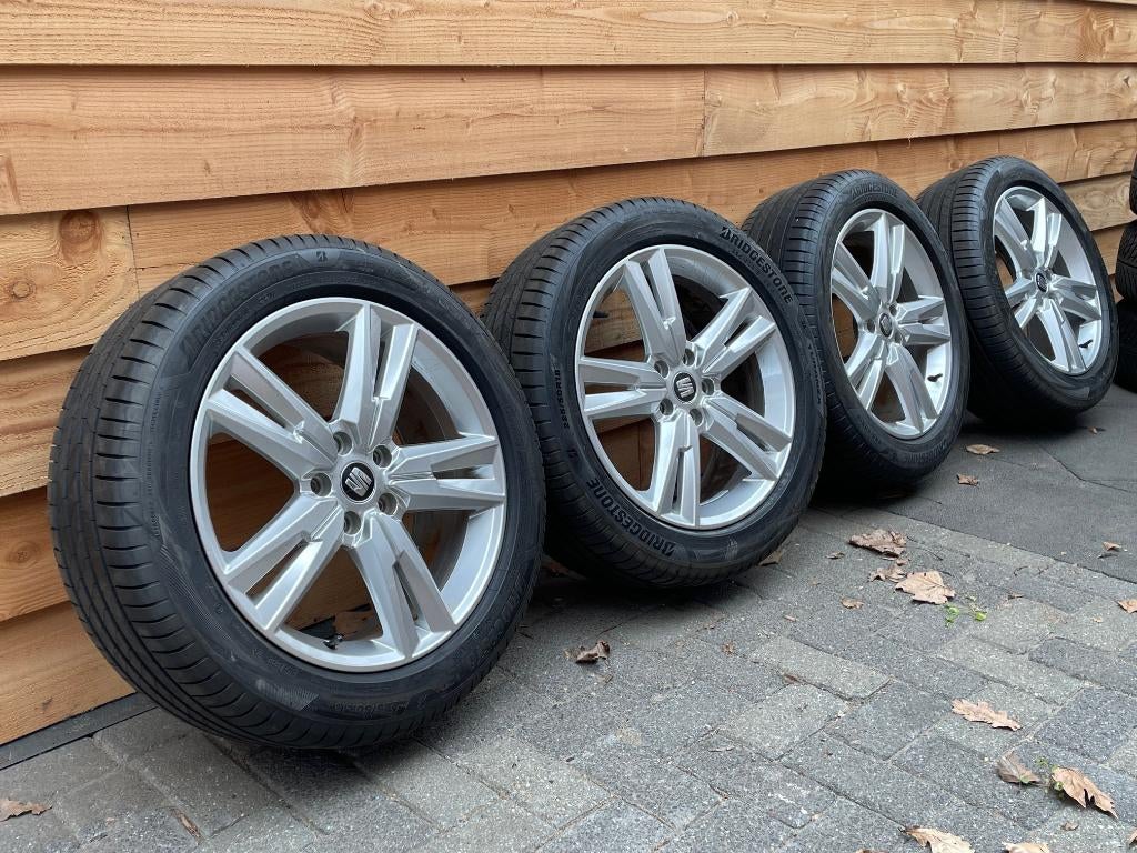 18 inch Seat Ateca velgen 5x112 met ZGAN Bridgestone Banden, Ophalen, 18 inch, Gebruikt, Band(en)