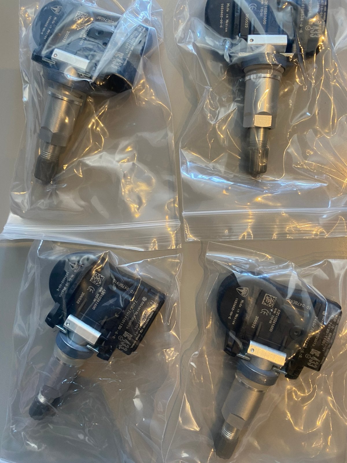Nieuw! Tesla 3 S Y X TPMS sensoren 4x Plug & Play 433 mhz, Ophalen of Verzenden