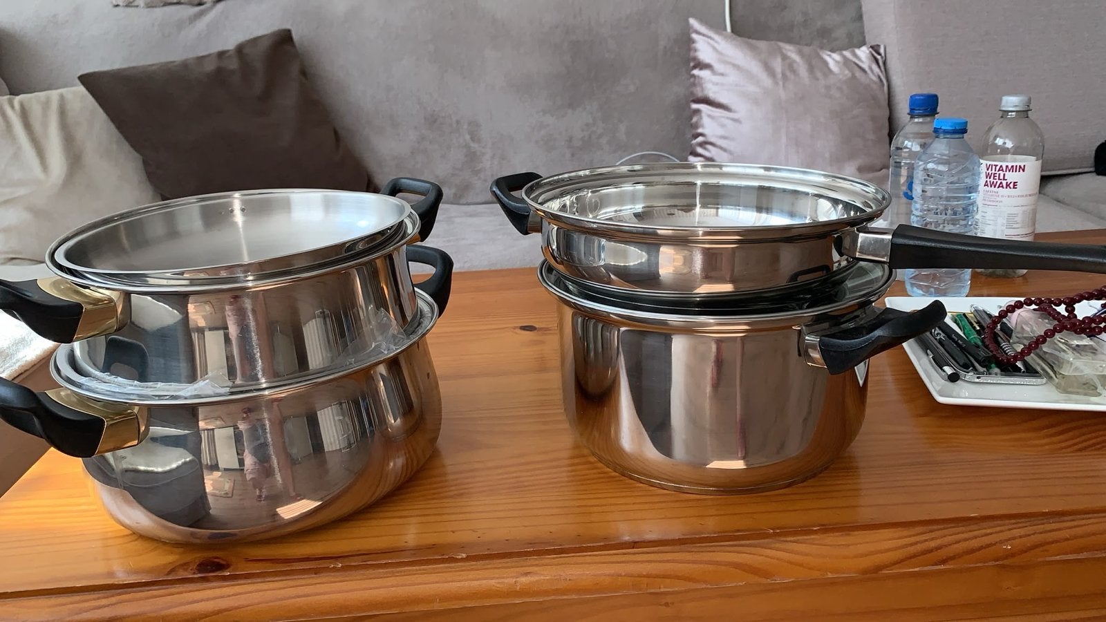 Pannenset 4 stuks ongebruikt nieuw !, Ophalen, Gebruikt, Met deksel, Pannenset