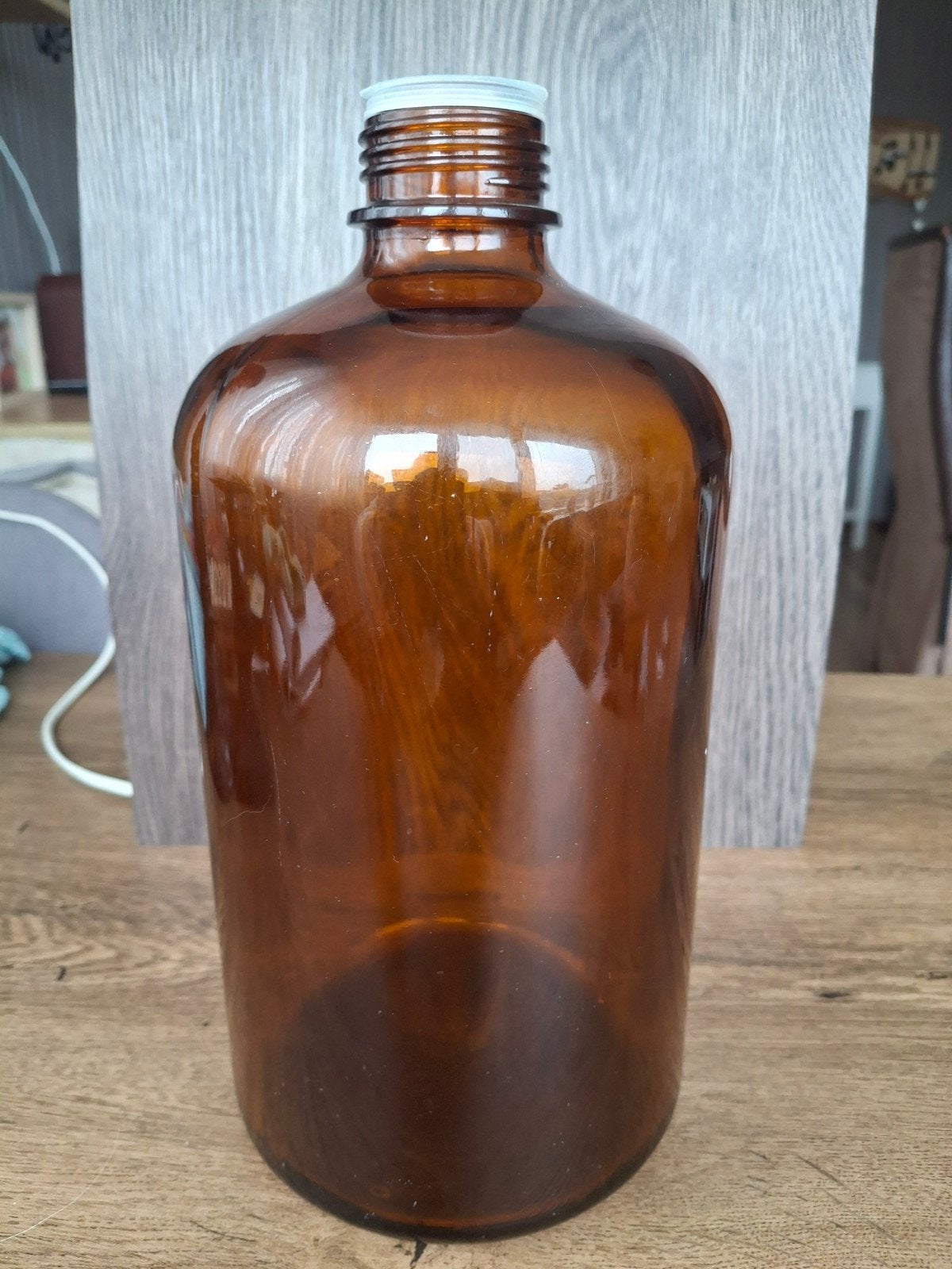 Vintage oude apothekers fles zonder dop helaas
Dik bruin gla, Verzamelen, Retro, Ophalen of Verzenden, Huis en Inrichting