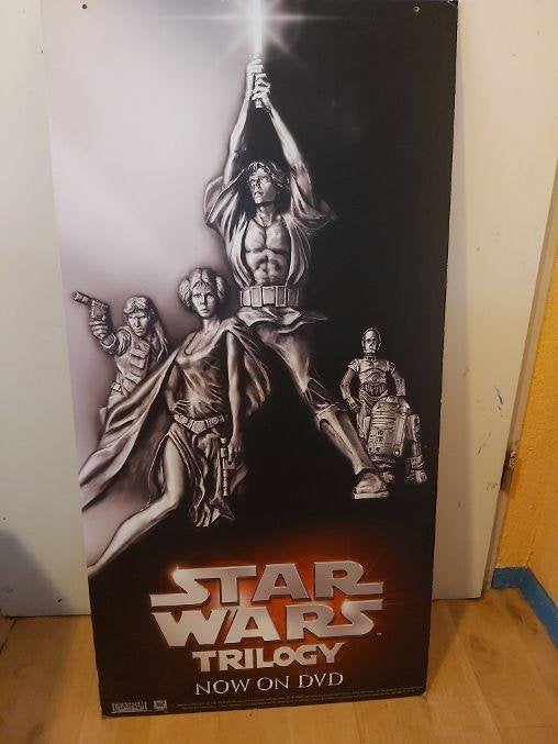 CARDBOARD STAR WARS POS TWO-SIDED DISPLAY SIGN, Verzamelen, Ophalen, Gebruikt, Boek of Poster