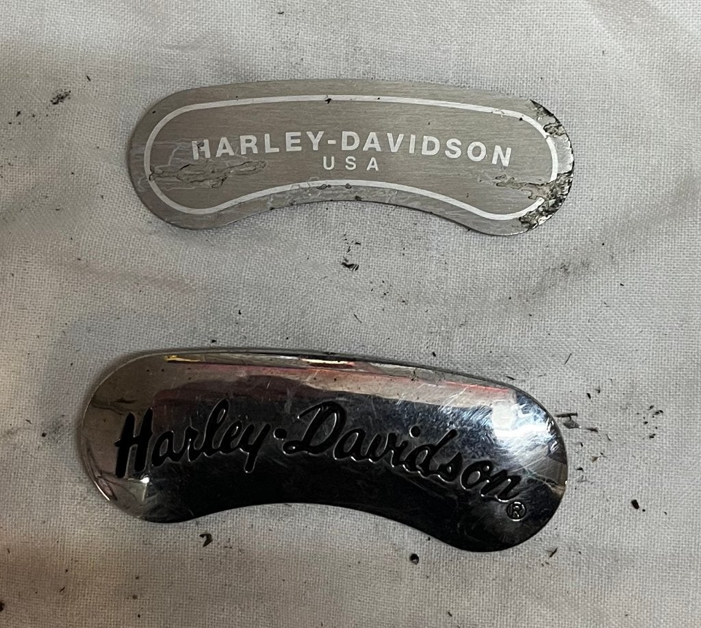 Harley twincam remklauw siercovers OEM nr 44476-99 & STD, Ophalen