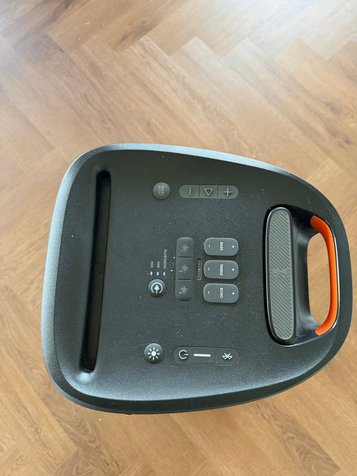 Foto 5 van JBL Partybox 310 - Krachtige Party Speaker met Lichteffecten