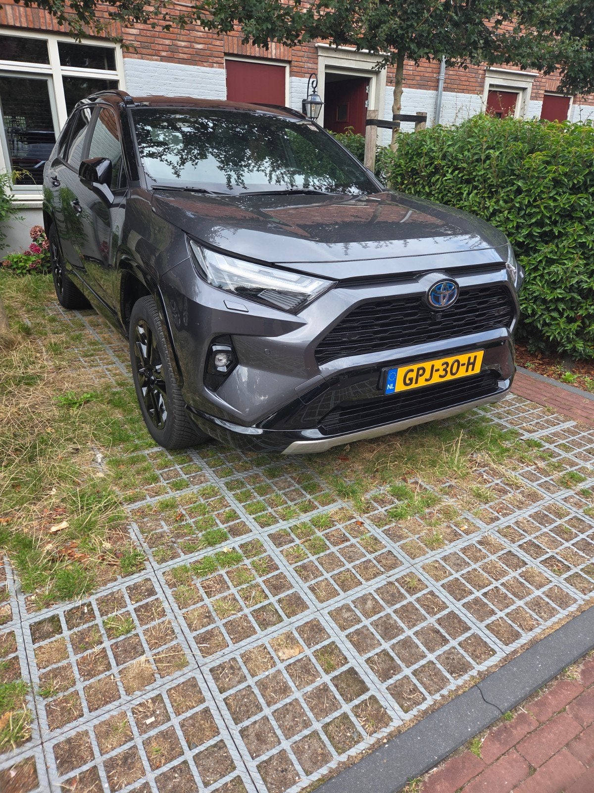Toyota RAV4 2.5 Hybrid Style Bi Tone 2wd, Auto's, Dealer onderhouden, Zwart, 4 cilinders, 800 kg