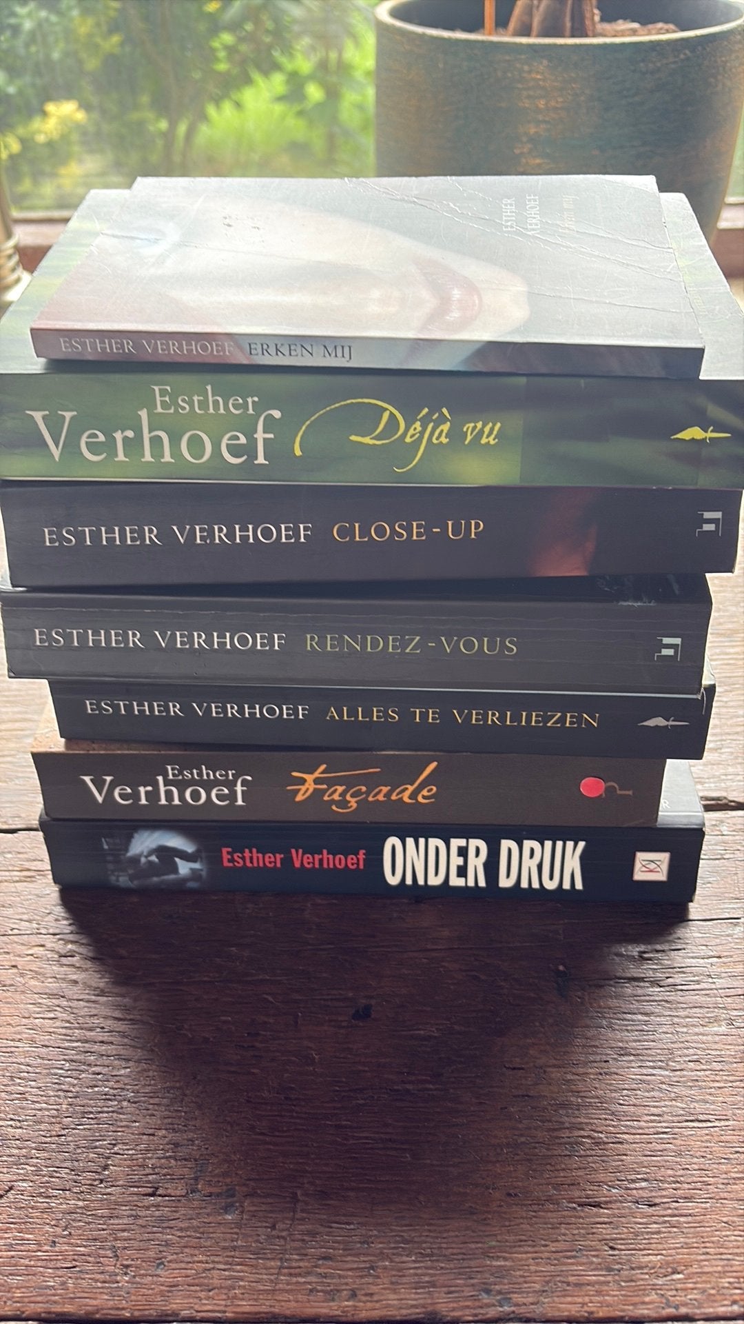 7x Esther Verhoef, Ophalen of Verzenden, Zo goed als nieuw