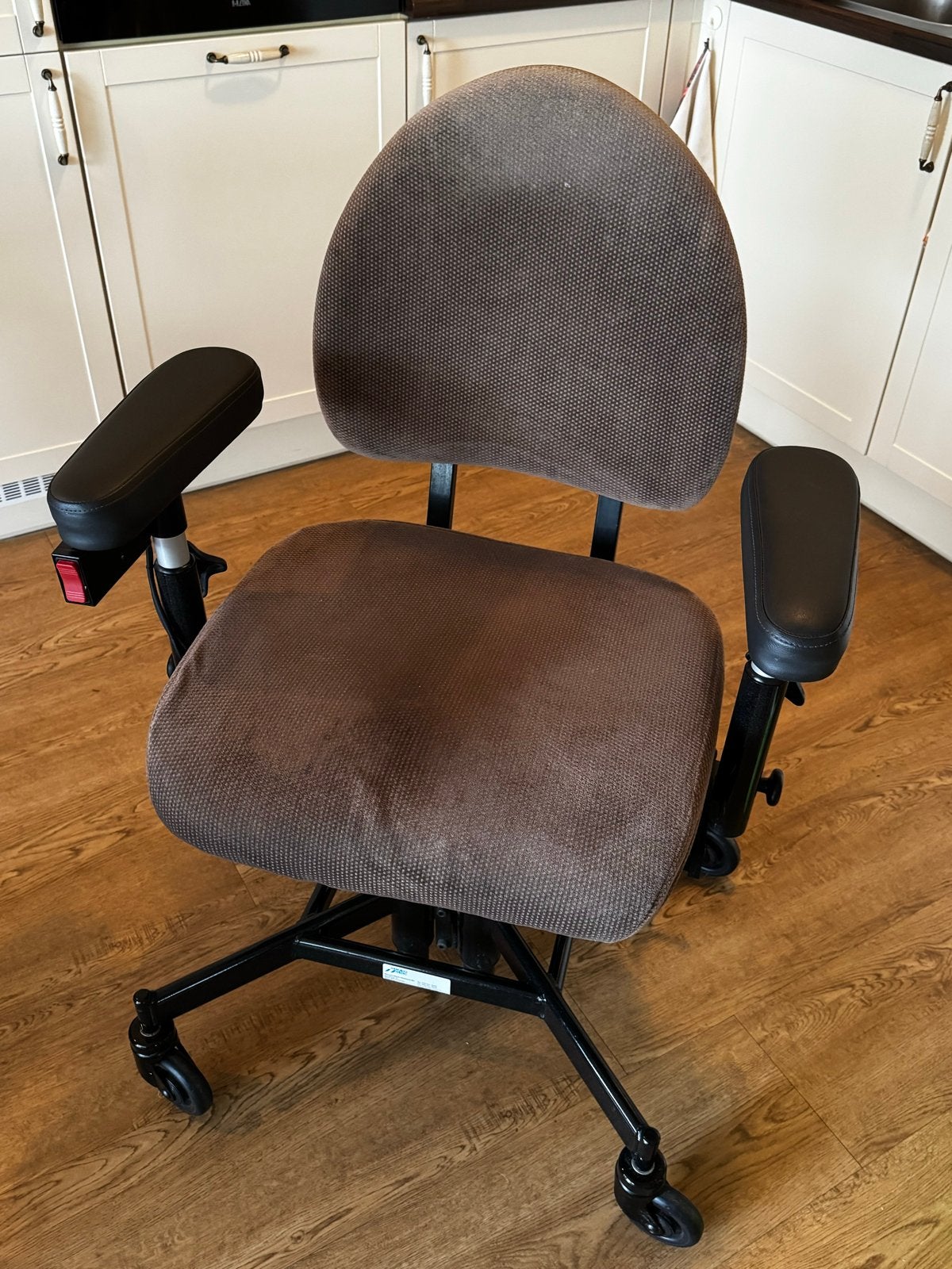 Mercado Medic REAL 9200W-1 Ergonomische Trippelstoel, Ophalen, Gebruikt, Bruin, Bureaustoel