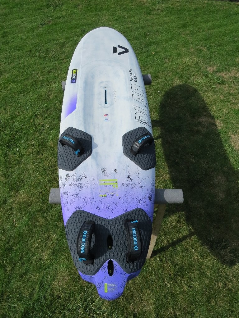 Duotone Falcon D/Lab van 2026 98,111,118 en 139 als nieuw, Watersport en Boten, Ophalen, Met voetbanden, Minder dan 250 cm, Zo goed als nieuw
