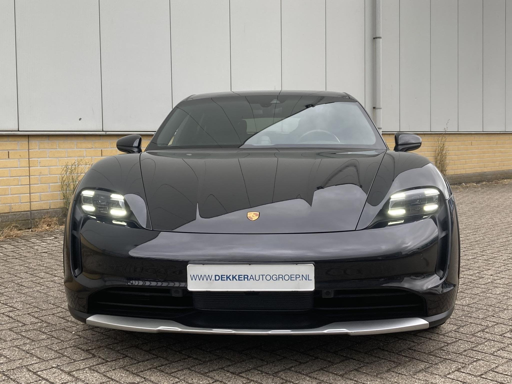 Porsche Taycan Cross Turismo 4 93 kWh sport chrono - panoram, Auto's, Automaat, Automatische klimaatregeling, Zwart, 110 €/maand