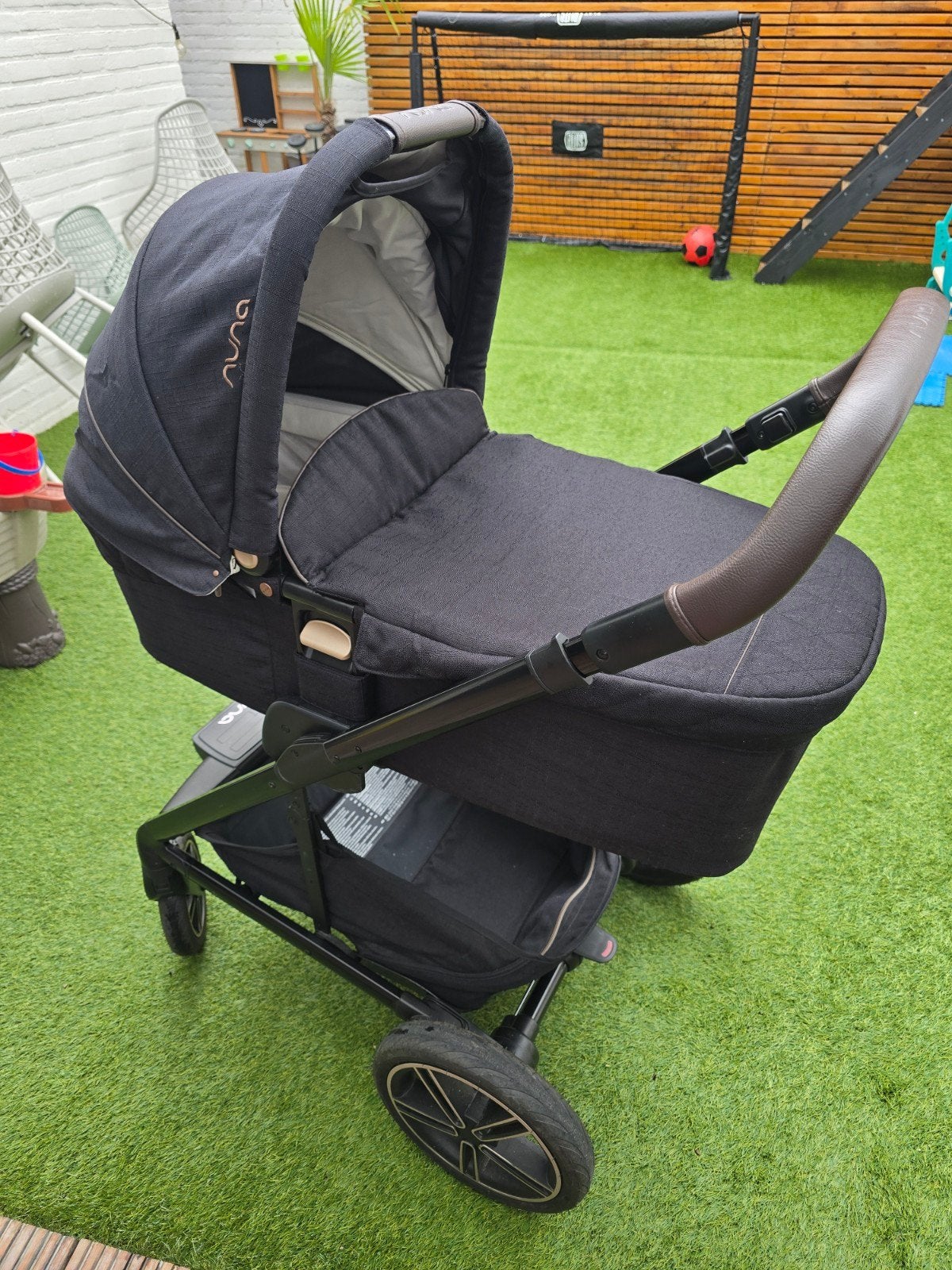Compleet nuna mixx next  kinderwagen set en maxicosi, Ophalen, Zo goed als nieuw, Overige merken, Verstelbare duwstang