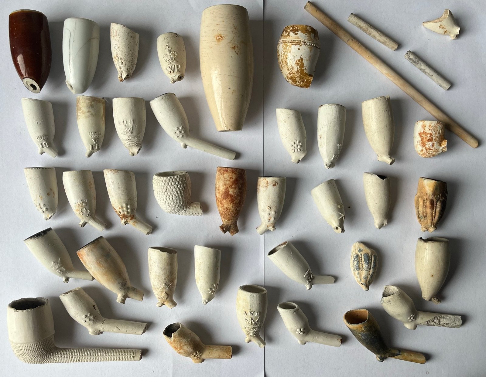 Collectie antieke pijpenkopjes, Ophalen