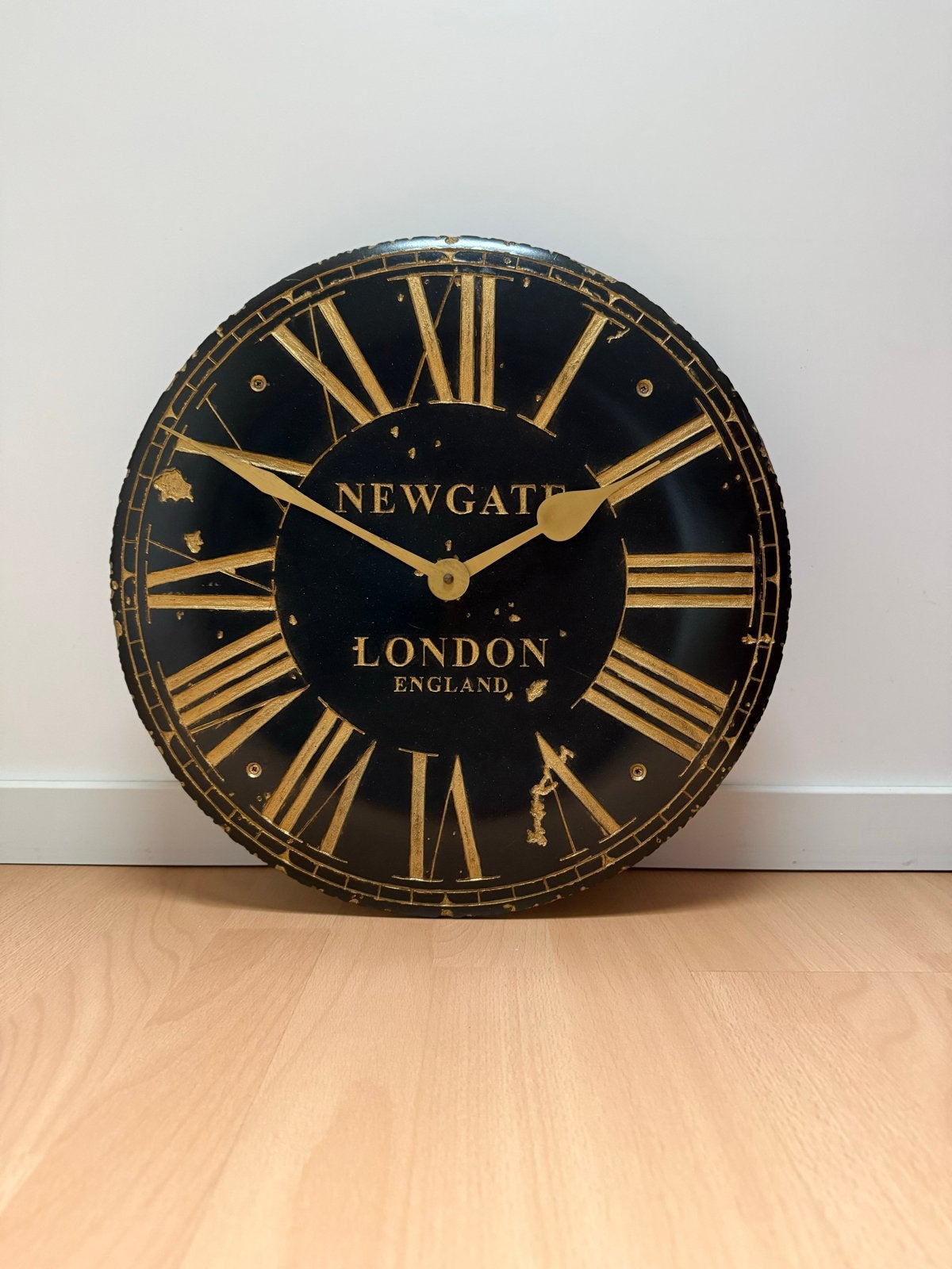 Newgate London Wandklok - Zwart met Gouden Romeinse Cijfers, Antiek en Kunst, Ophalen of Verzenden
