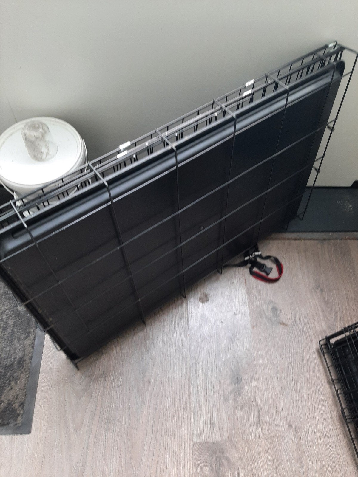 Honden bench te koop, Ophalen, Zo goed als nieuw