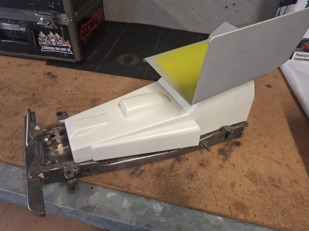 Stockcar 1/8 brandstof frame met nieuwe body en spoiler, Ophalen of Verzenden