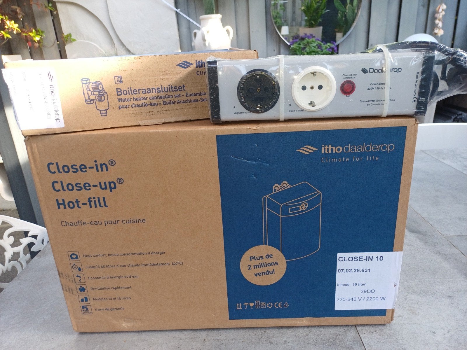 Daalderop Clos-in 10 liter boiler + aansluitpakket + stekker, Doe-het-zelf en Verbouw, Geisers en Boilers, Nieuw, Boiler, Minder dan 20 liter